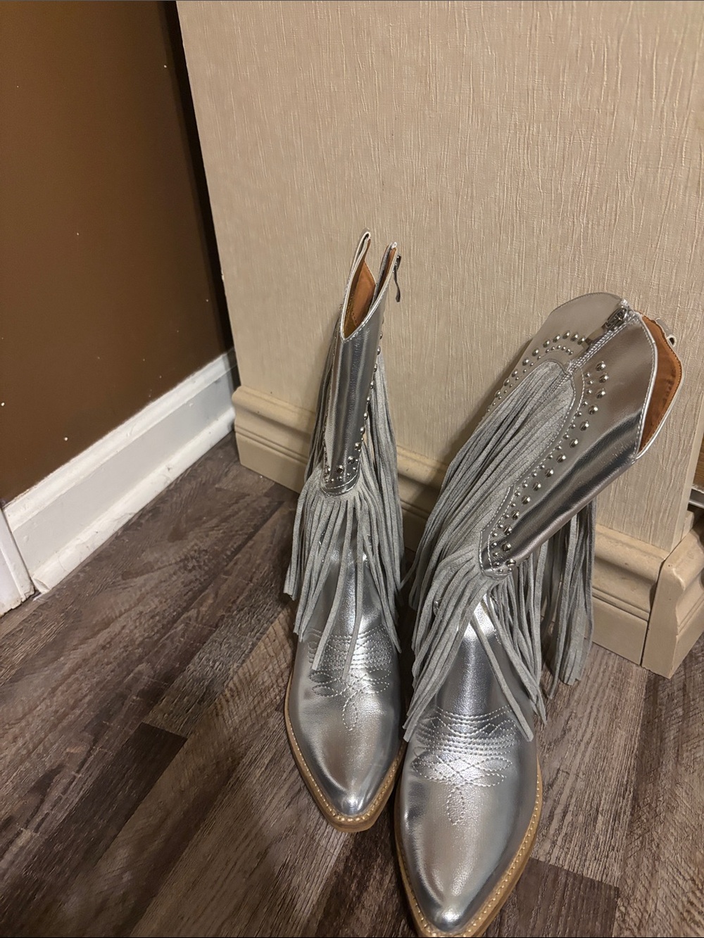 BEAST FASHION Silver Fringe Western Ankle Booties - Picture 4 of 6